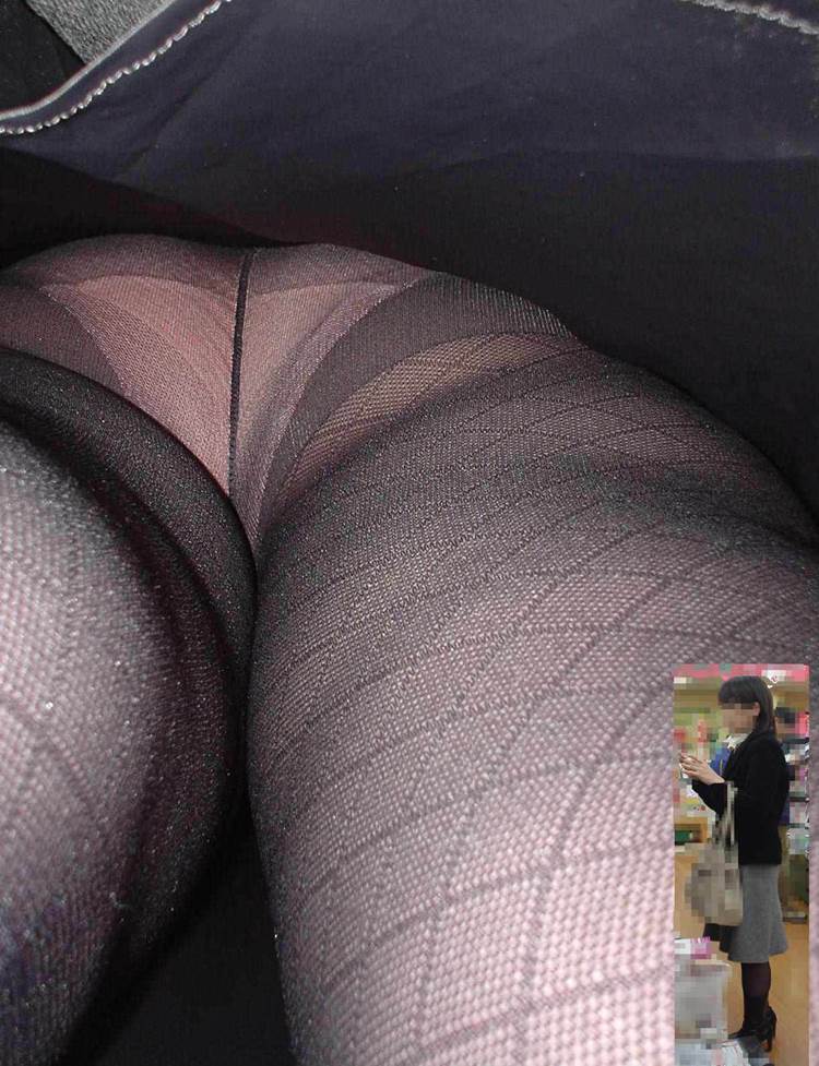 素人_逆さ撮り_黒パンスト15