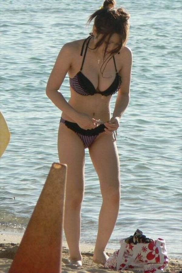 素人_ビキニ水着_巨乳_盗撮_エロ画像02