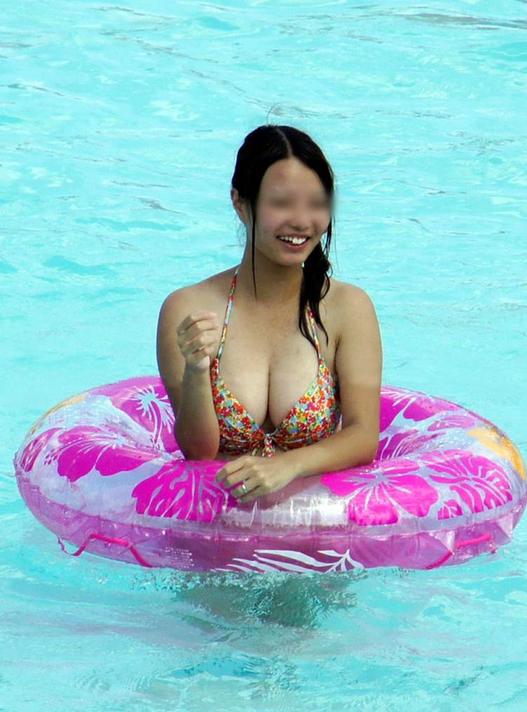 素人_ビキニ水着_巨乳_盗撮_エロ画像16