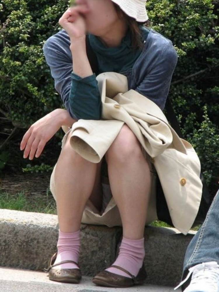 熟女_座りパンチラ_盗撮_エロ画像17