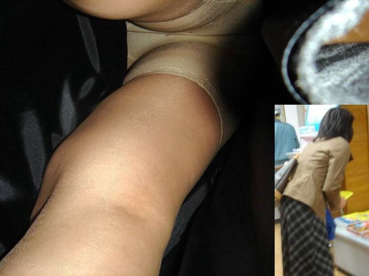 ガードル_熟女_逆さ撮り_盗撮_エロ画像12