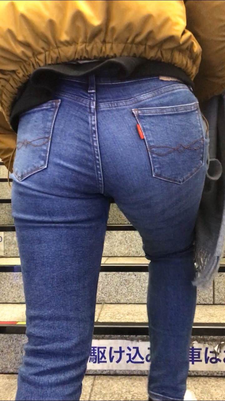 素人_デニム_街撮り_盗撮_エロ画像19