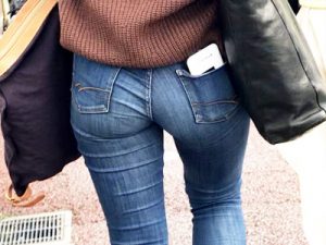 デニム_スキニージーンズ_街撮り盗撮_エロ画像24