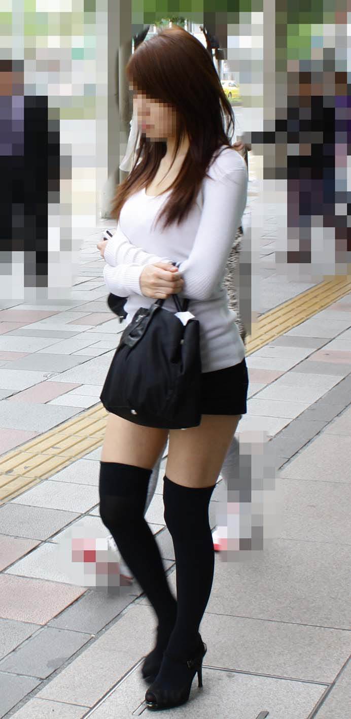 ニーソックス_絶対領域_太もも11