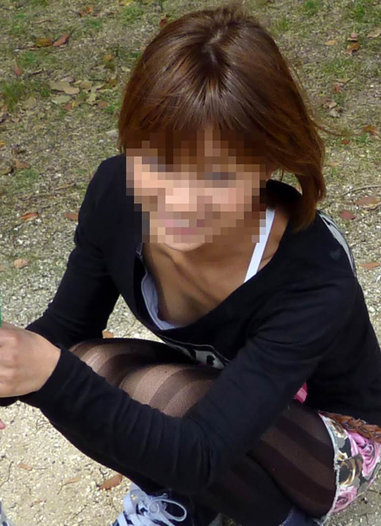 素人_胸チラ_乳首ポロリ01