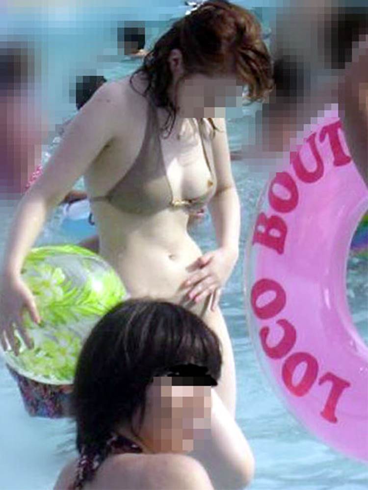 素人_ポロリ事故_ビキニ水着盗撮07