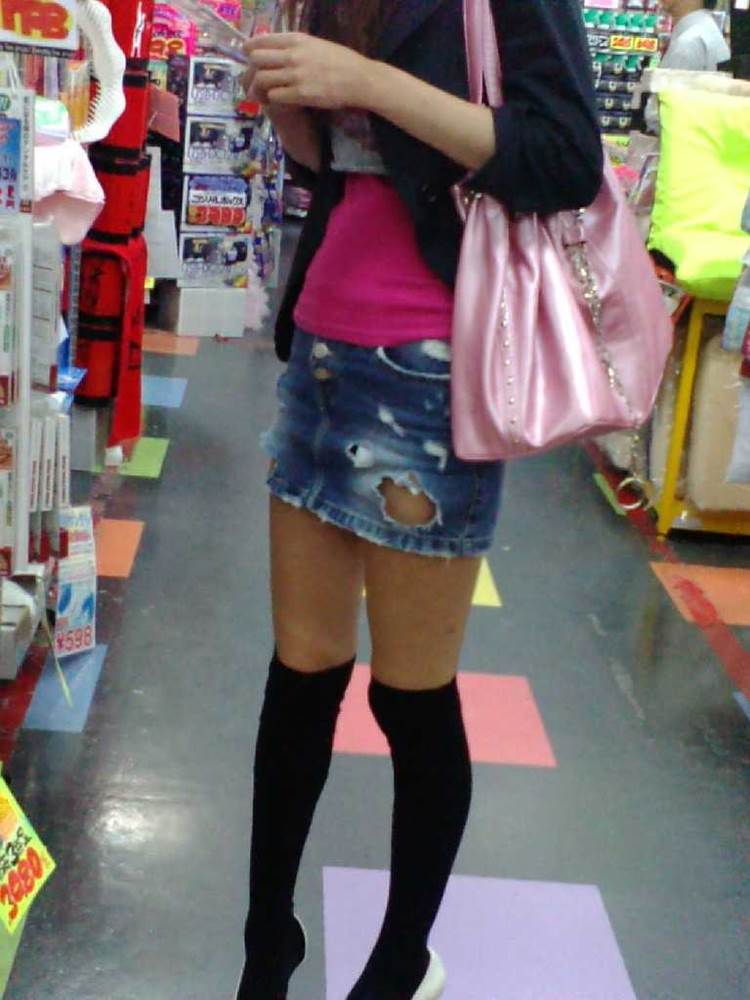 10代_女子高生私服_街撮り盗撮11