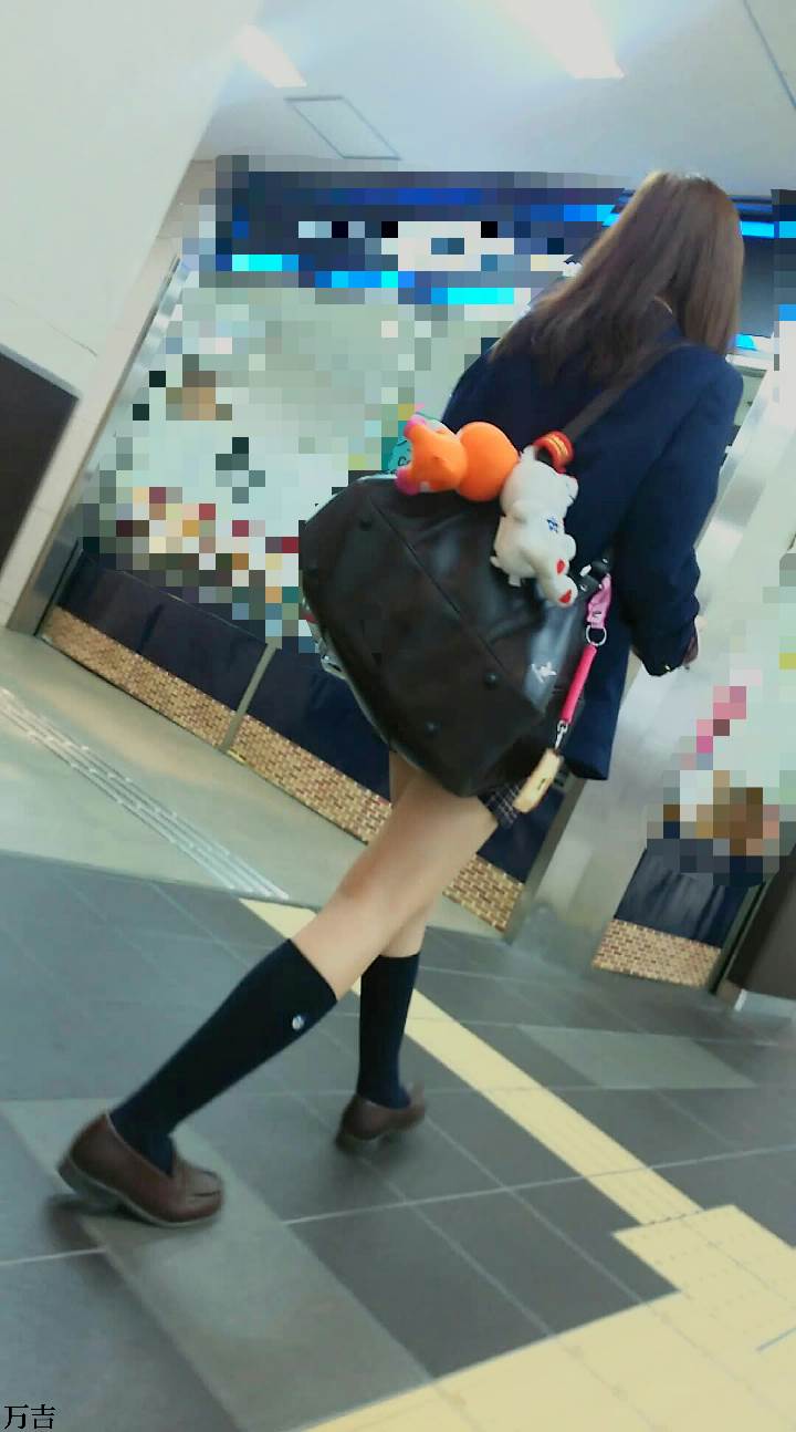 JK_街撮り_美脚生足01