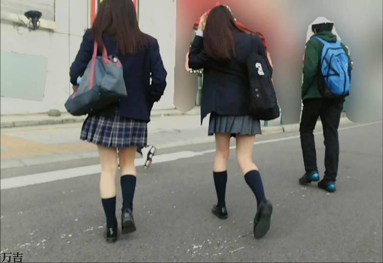JK_街撮り_美脚生足02