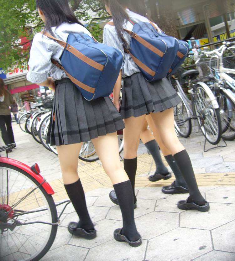 JK_街撮り_美脚生足17