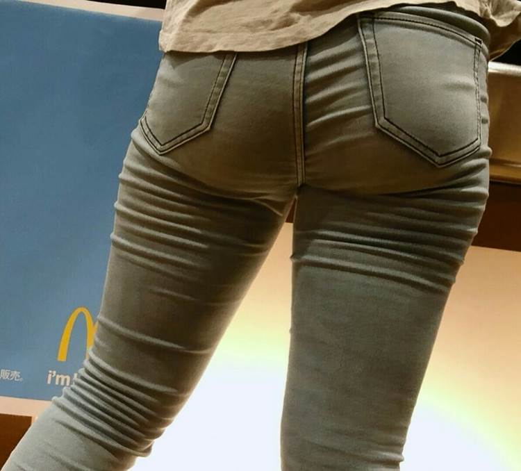 デカ尻_素人_パンツ_街撮り盗撮08