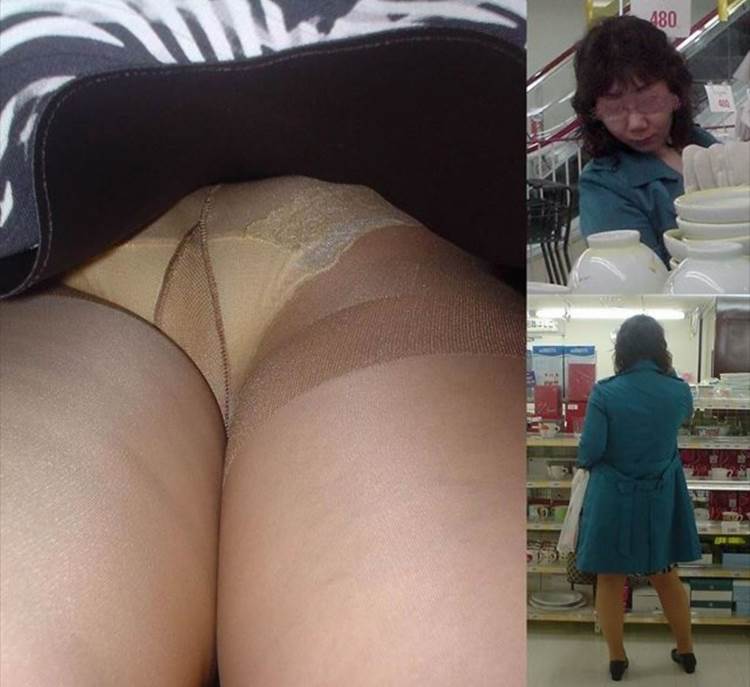 人妻_逆さ撮り_パンスト盗撮17