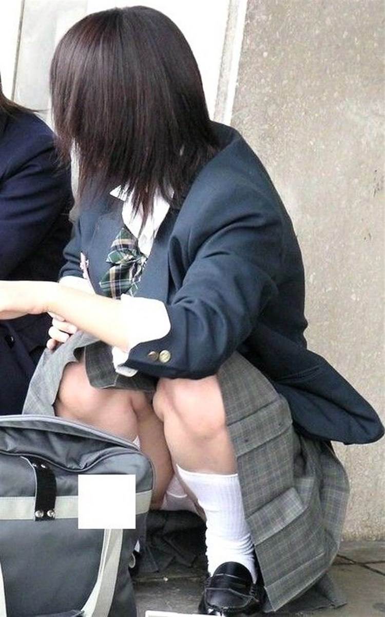 JK_パンチラ_盗撮_エロ画像04