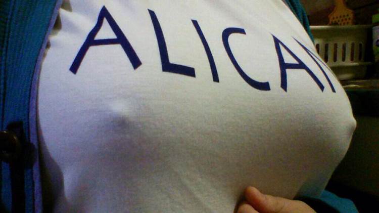 素人_ノーブラ_乳首ポッチ_自撮り_エロ画像18