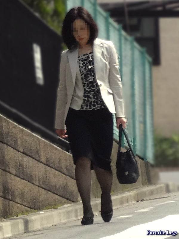 熟女_人妻_街撮り_盗撮_エロ画像10