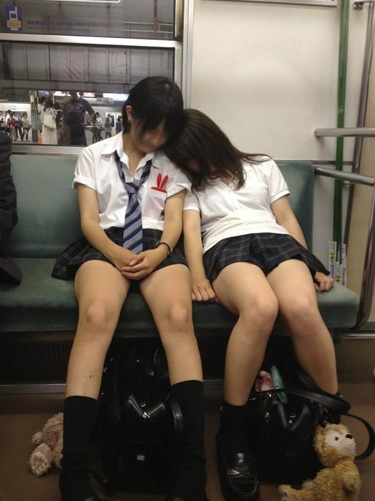 JK_居眠り_電車_盗撮_エロ画像18
