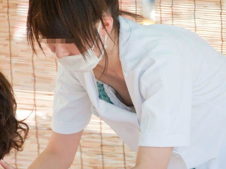 貧乳_胸チラ_乳首_盗撮_エロ画像11