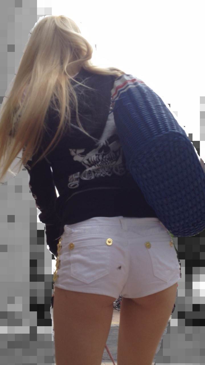 白ホットパンツ_街撮り_盗撮_エロ画像04