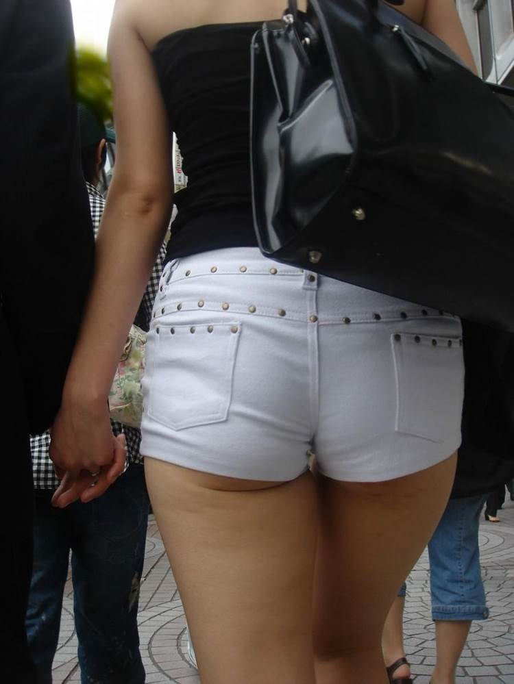 白ホットパンツ_街撮り_盗撮_エロ画像20