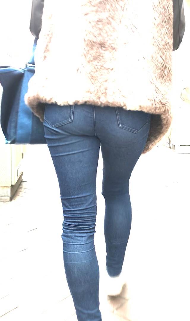 素人_デニムパンツ_街撮り_盗撮_エロ画像04