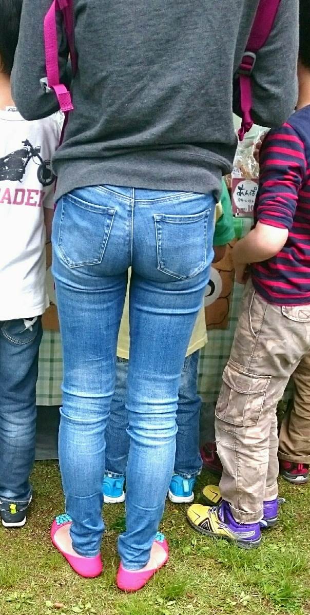 素人_デニムパンツ_街撮り_盗撮_エロ画像07