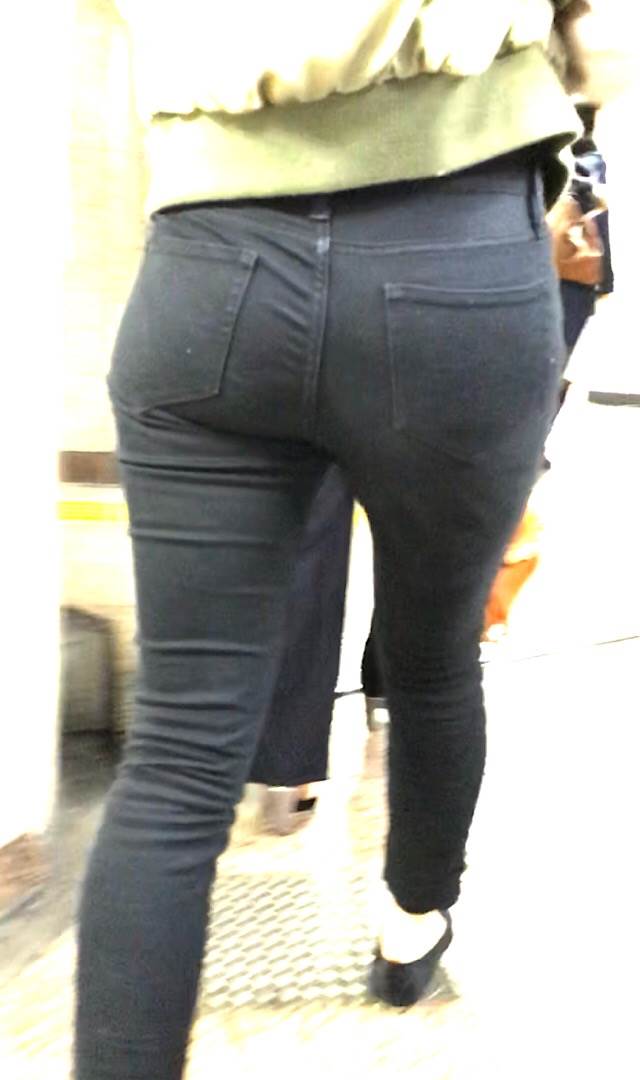 黒スキニー_素人_街撮り_盗撮_エロ画像18