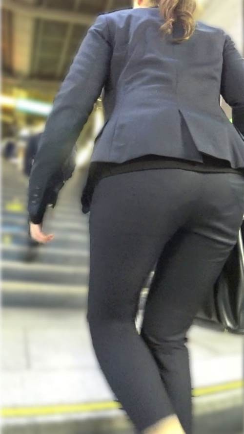 OL_パンツ_階段_エスカレーター_盗撮_エロ画像17