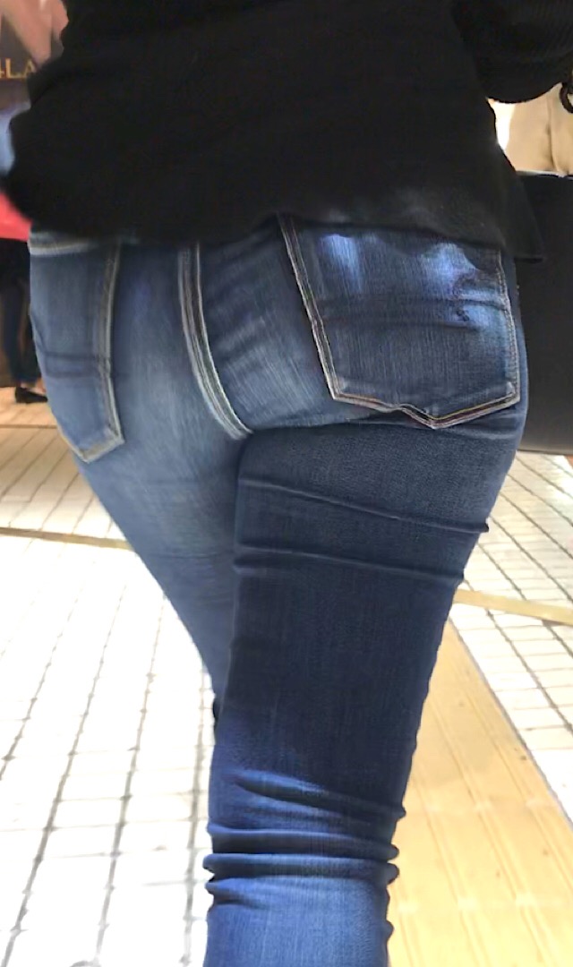 スキニージーンズ_素人_街撮り_盗撮_エロ画像15