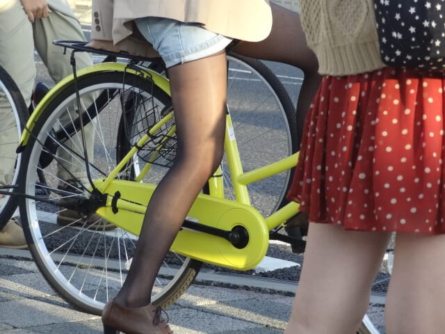 黒パンスト_自転車_素人_街撮り盗撮_エロ画像11