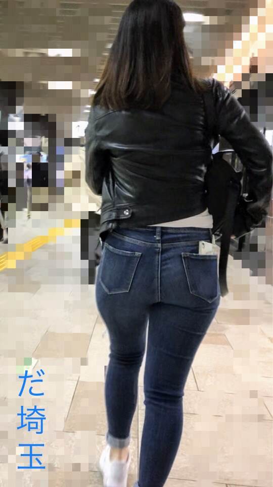 素人_スキニーデニム_街撮り_盗撮_エロ画像16