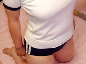 【素人ブルマエロ画像】セックス盛り上げるためドンキで購入…食い込む旧型の体操服ブルマを身に着けた彼女とのハメ撮りｗｗ