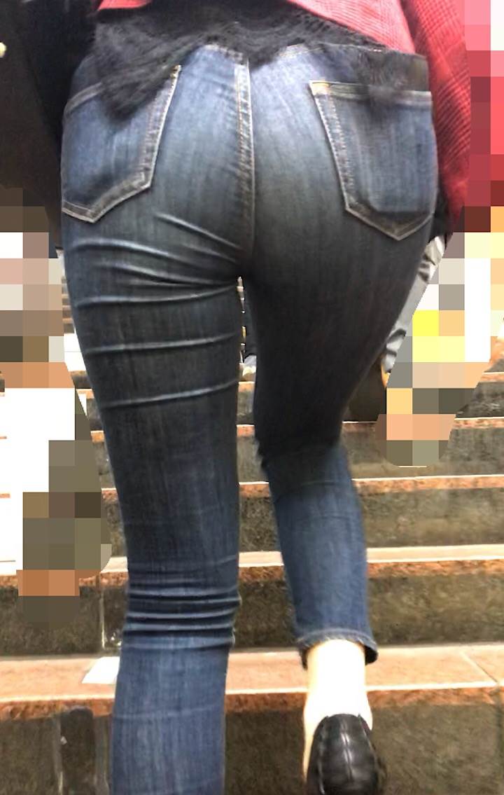 デニム_スキニー_街撮り盗撮_エロ画像01