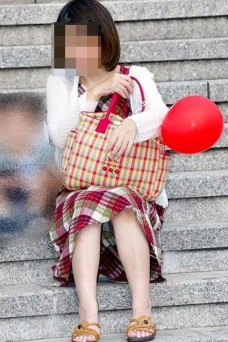 人妻_パンチラ_盗撮_エロ画像08