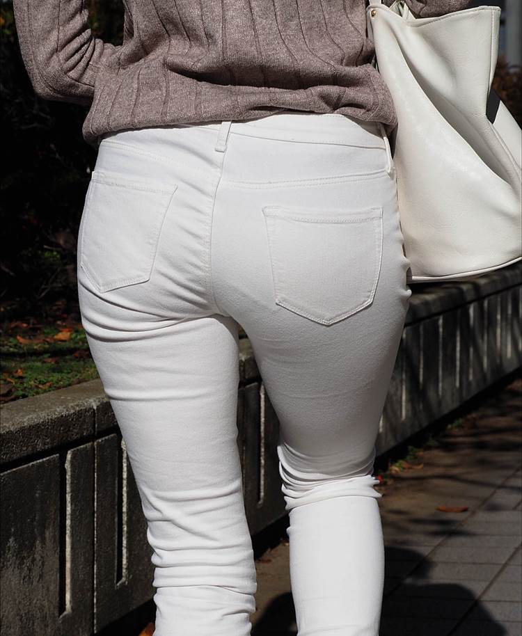 素人_白パンツ_街撮り_盗撮_エロ画像08