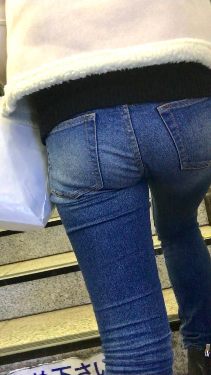 素人_デニム_街撮り_盗撮_エロ画像03
