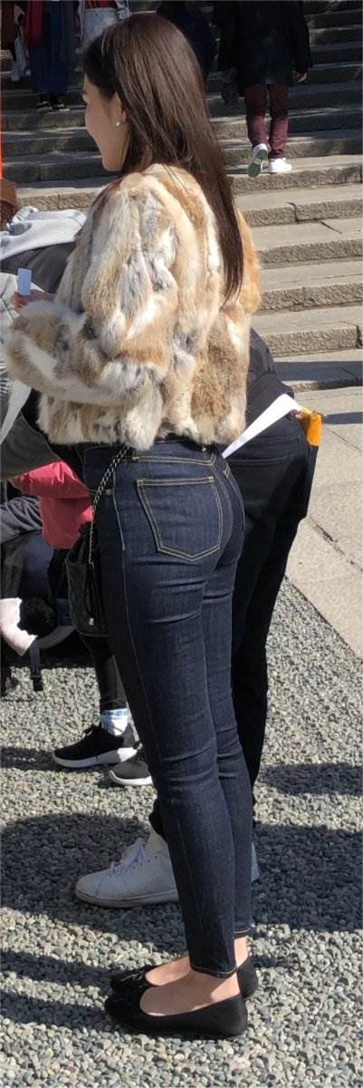 デニム_スキニージーンズ_盗撮_エロ画像01