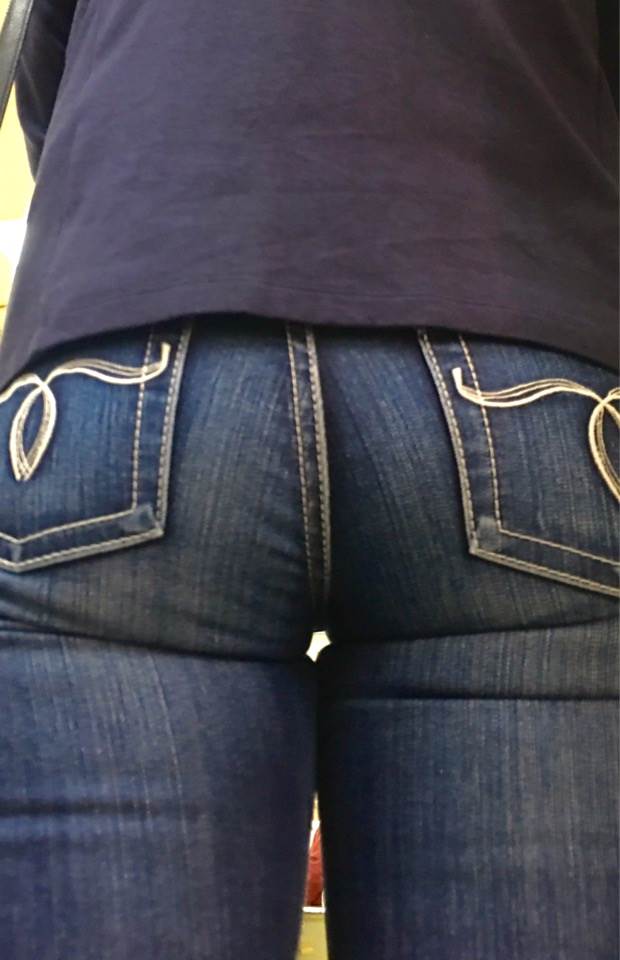 デニム_スキニージーンズ_盗撮_エロ画像24
