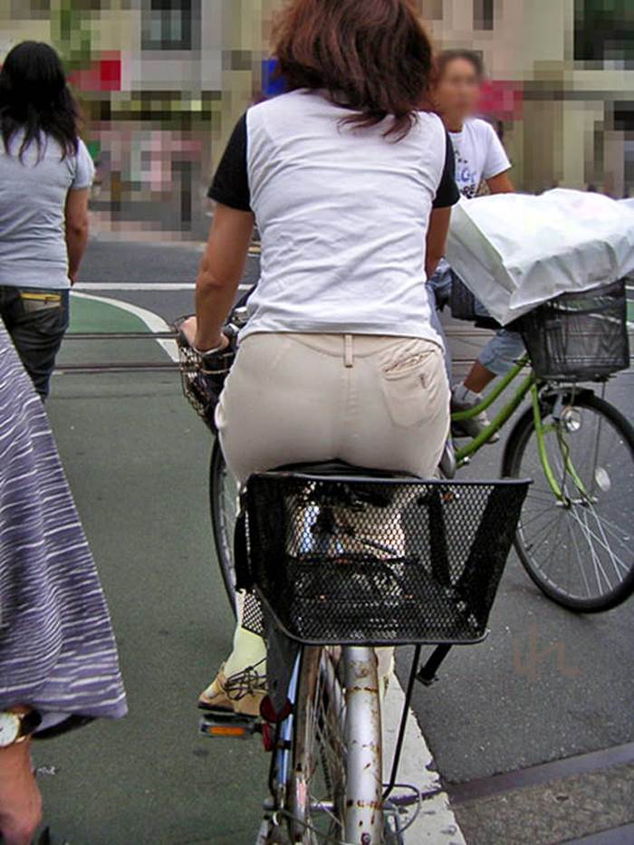 自転車_尻_盗撮_街撮り_エロ画像05