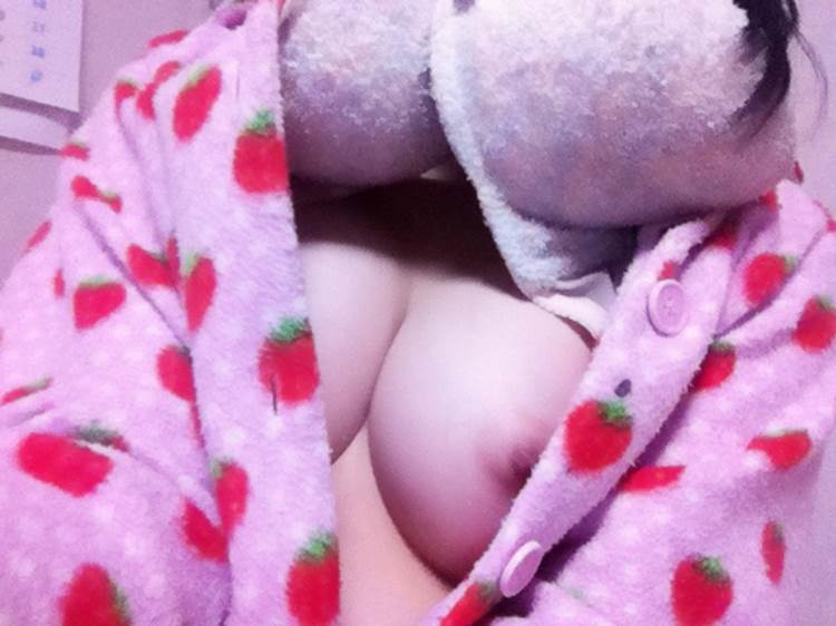 パジャマ_素人_自撮り_エロ画像17