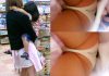 【子連れママ逆さ撮り盗撮画像】幼女と一緒に遊ぶ母親のお尻に食い込んだパンティーを顔出し盗撮ｗｗ